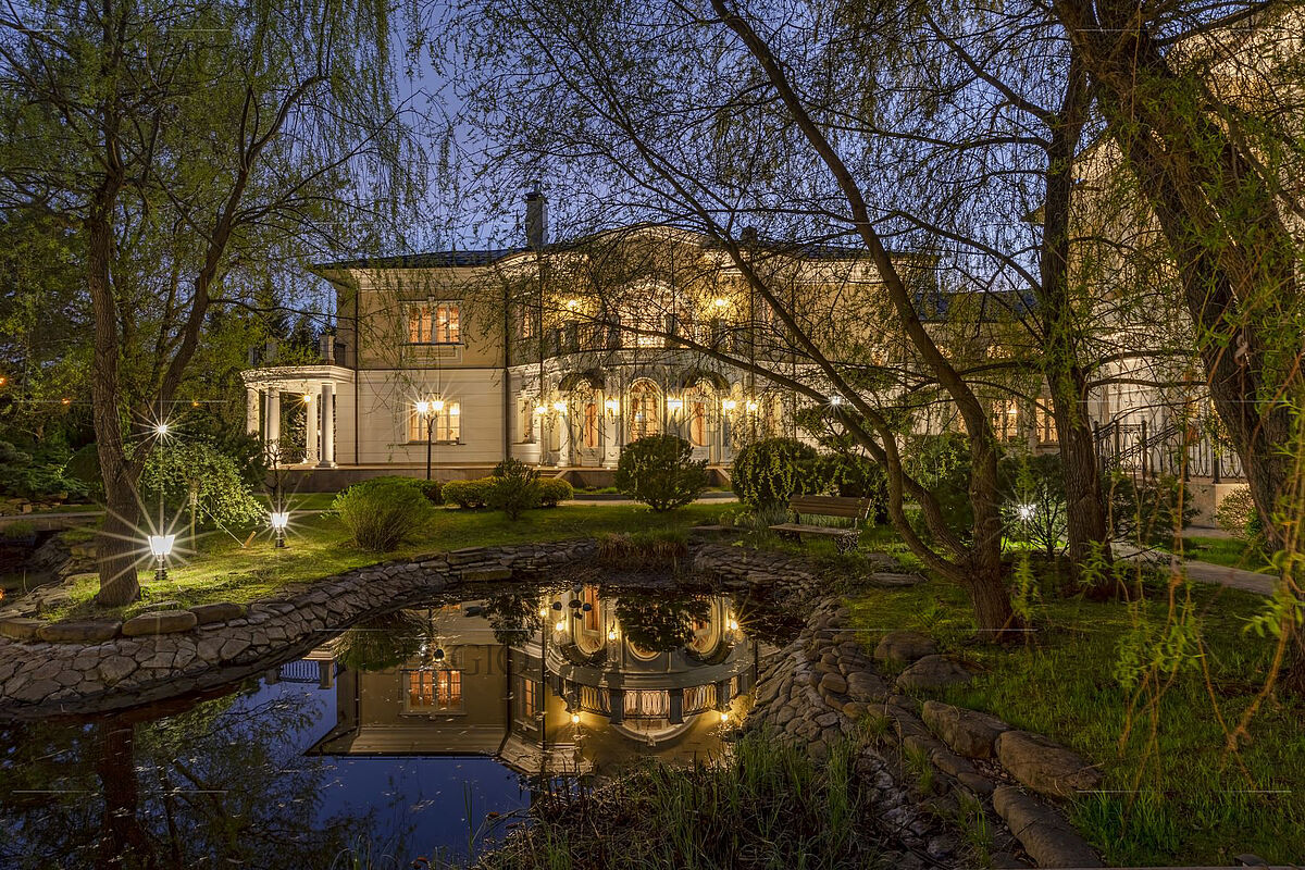 Резиденция в стиле русской усадьбы