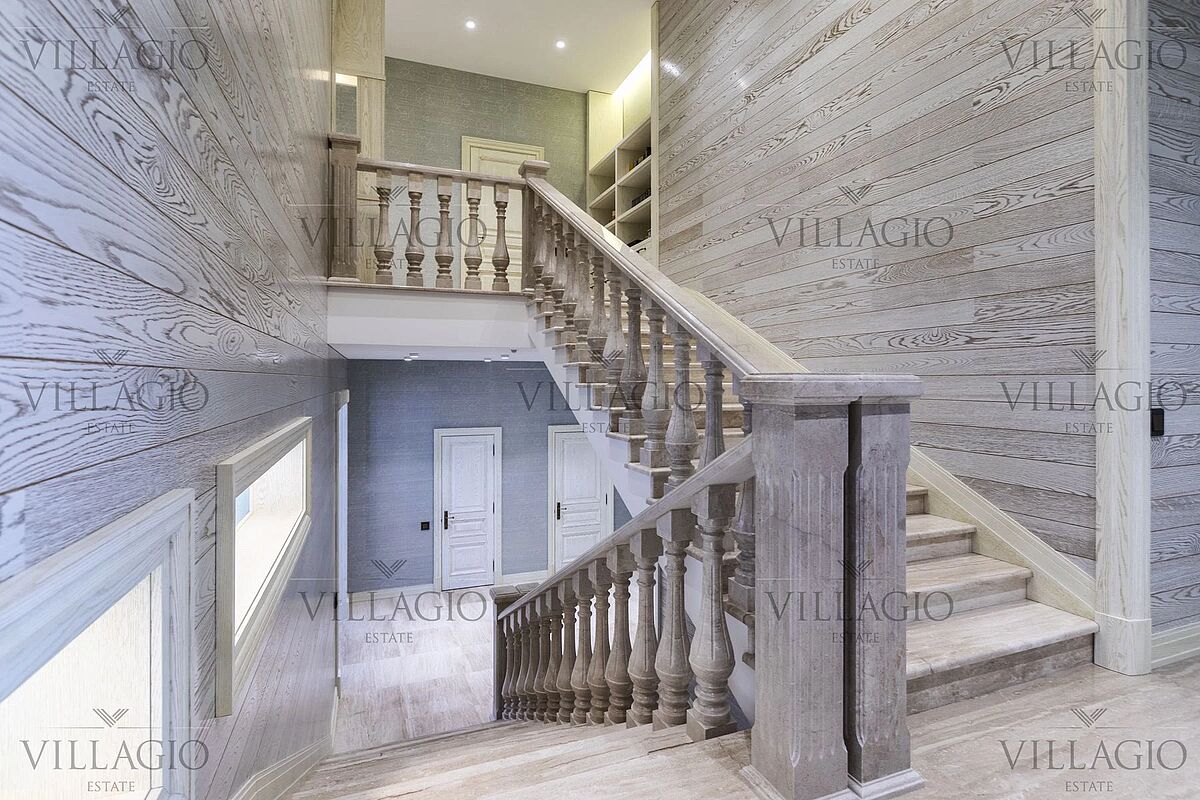 Дом рядом с двумя парками