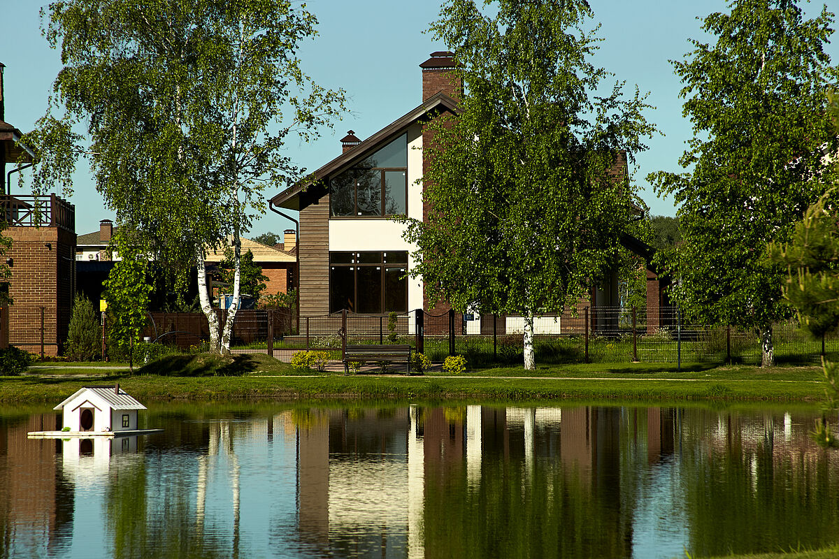 Резиденция у озера