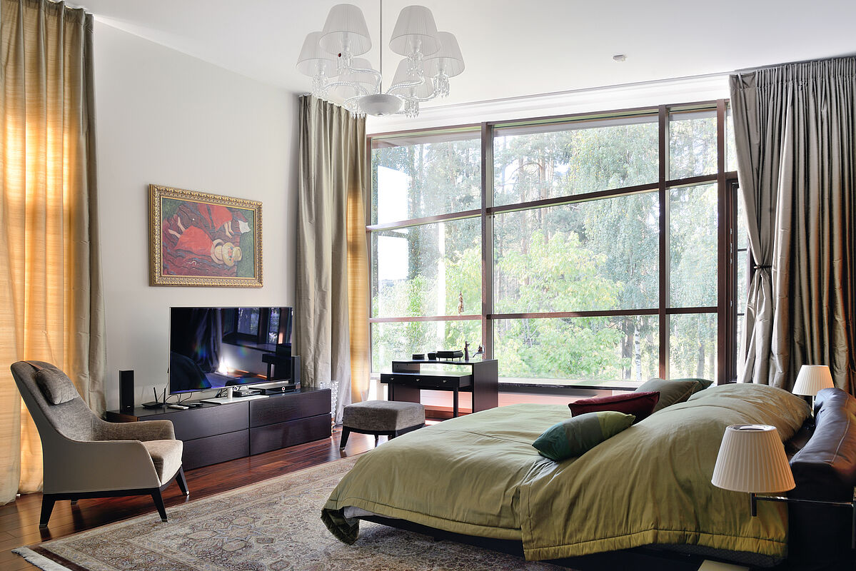 Двухуровневый дом с бассейном