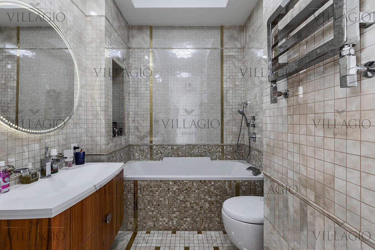 Дом с лифтом, бассейном и 3 террасами