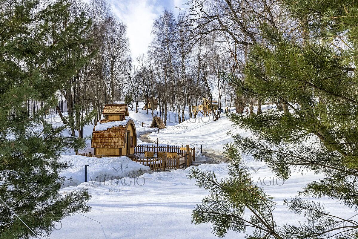 Экстерьер  (фото с лого)