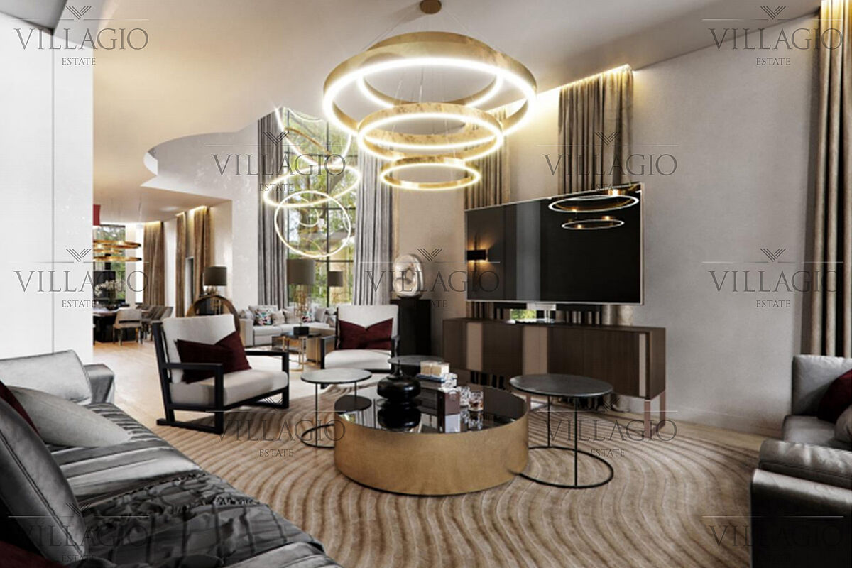 Дом рядом с каналом и парком