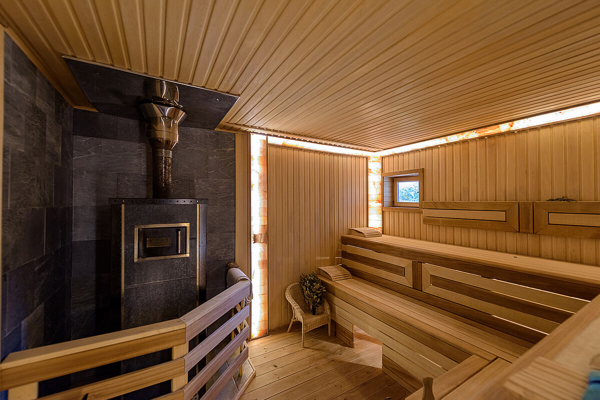 Дом рядом с парком и каналами