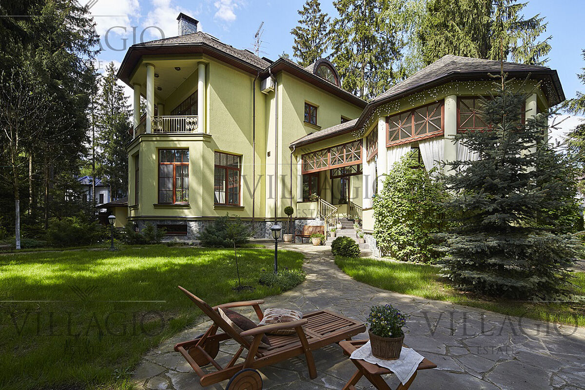 Дом в английском стиле