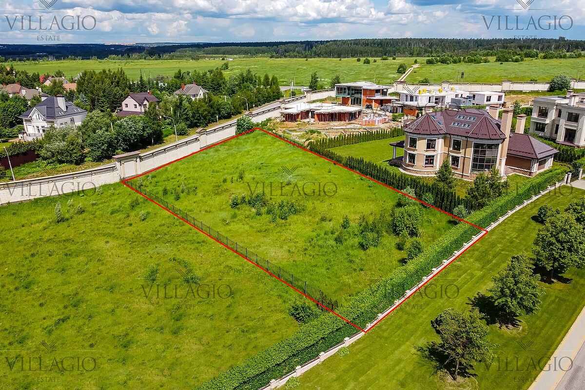 Земельный участок