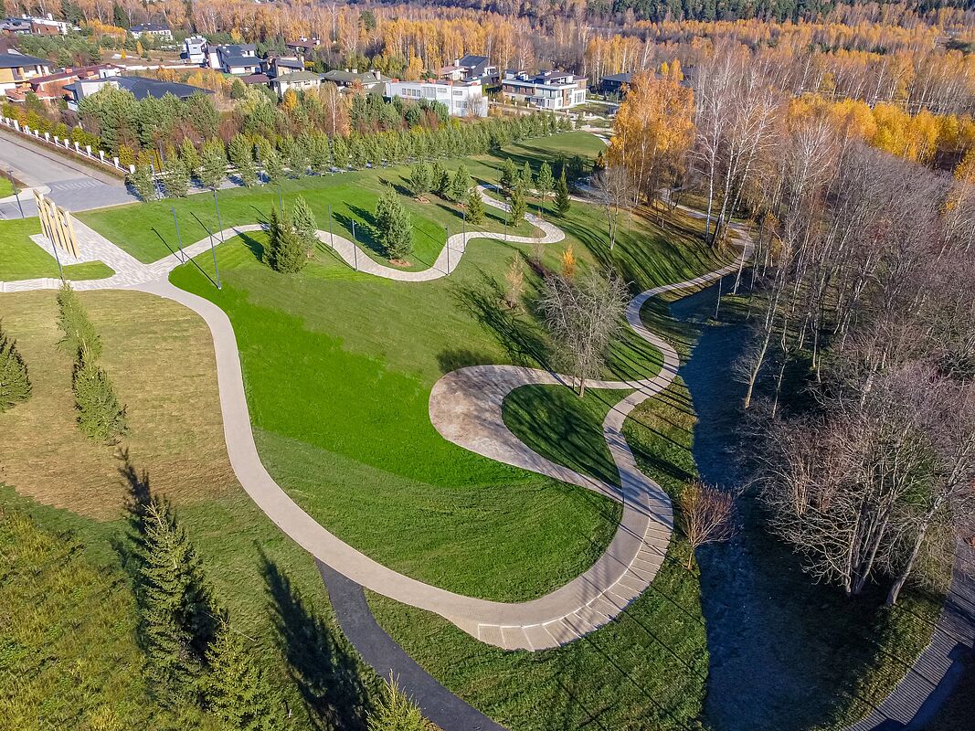 Фото сверху 