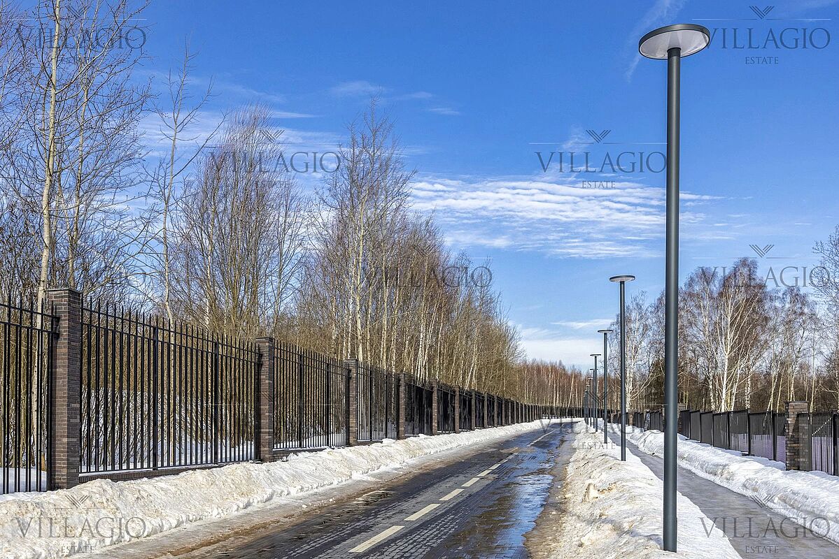 Экстерьер  (фото с лого)