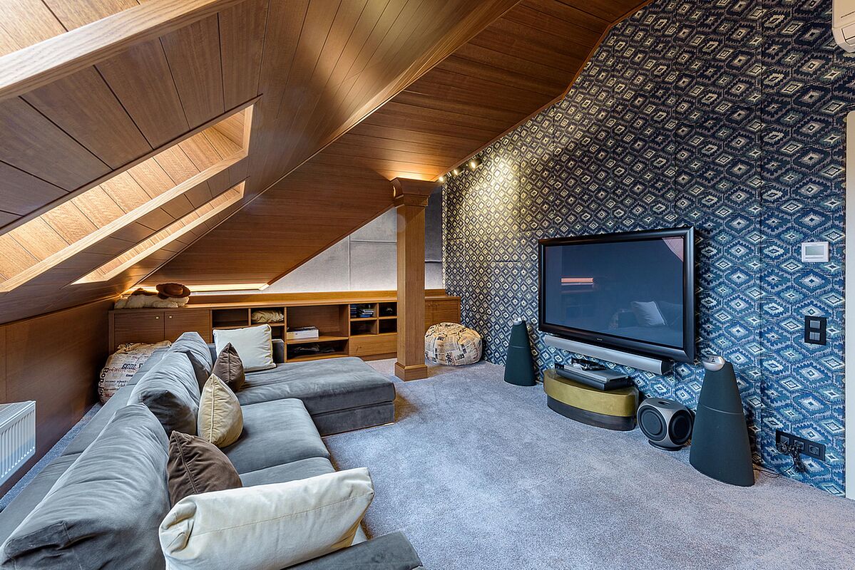 Дом рядом с парком и каналами