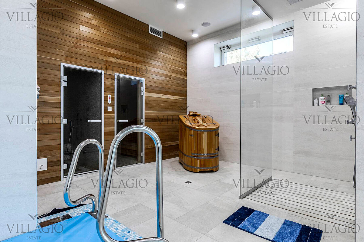 Дом с лифтом, бассейном и 3 террасами