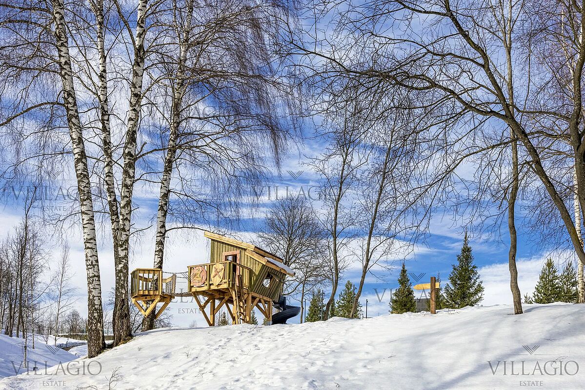 Экстерьер  (фото с лого)