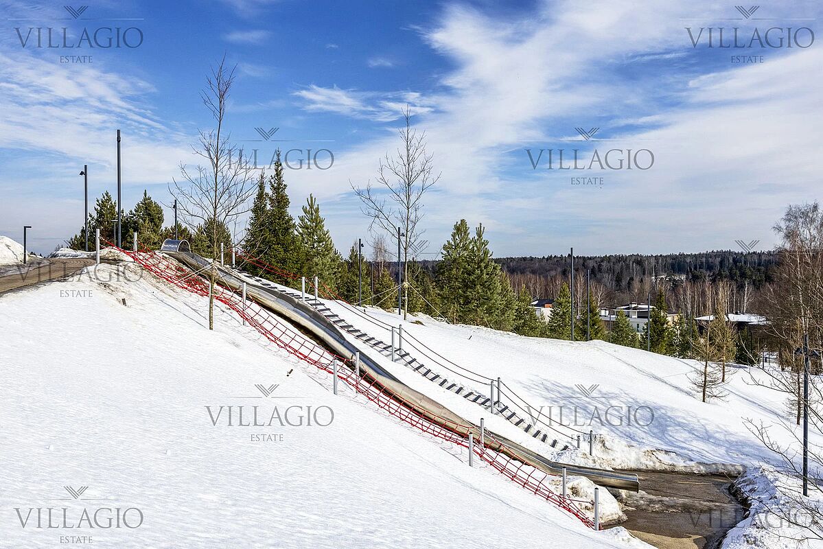 Экстерьер  (фото с лого)