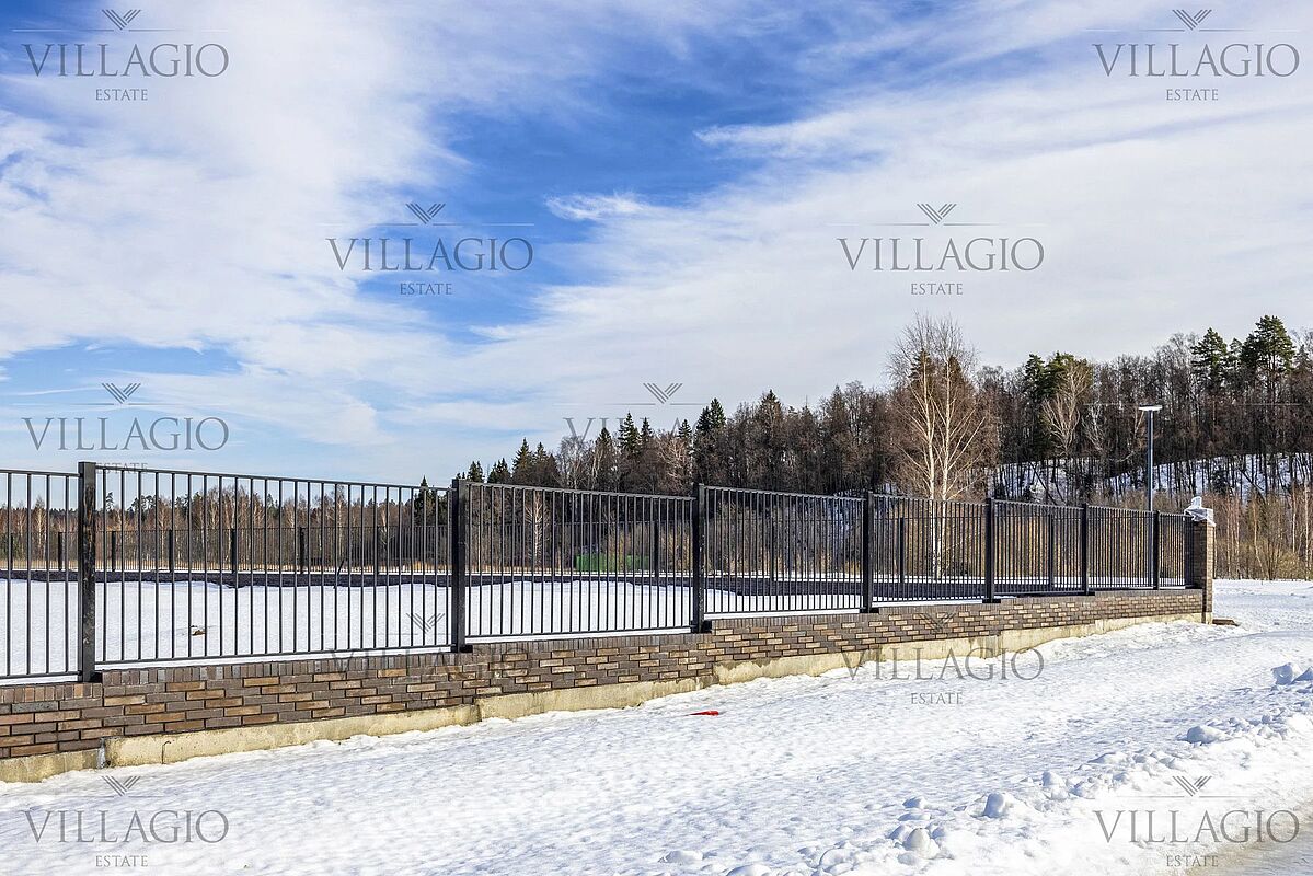 Экстерьер  (фото с лого)