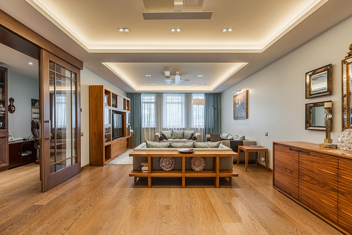 Загородный дом с бассейном в современном стиле