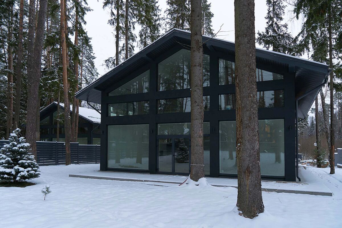 Фахверк в сосновом лесу