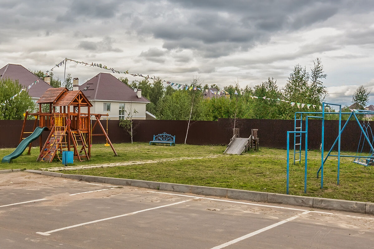 Кленовая Аллея