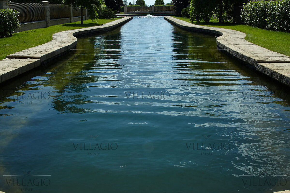 Канал в 3 квартале с фонтаном