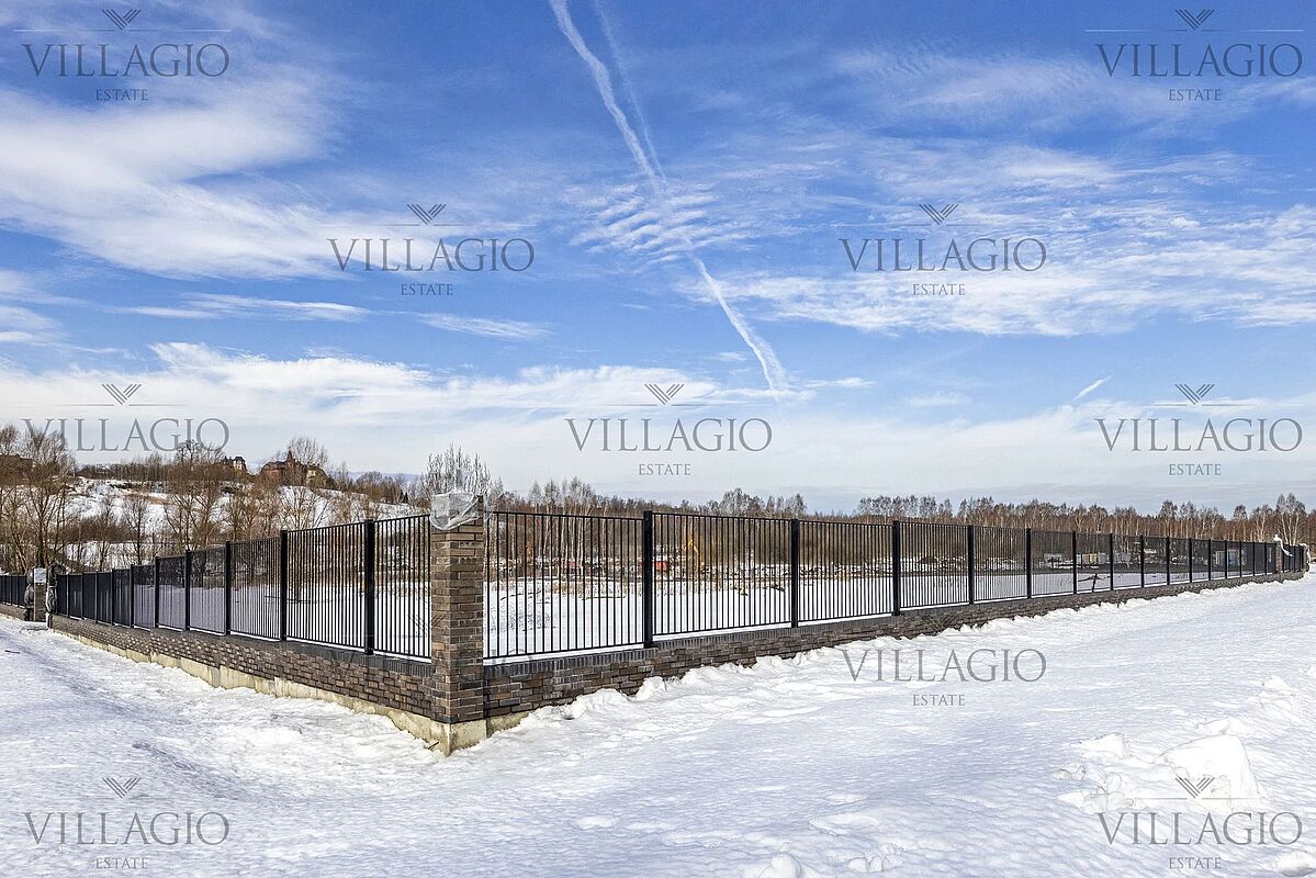 Экстерьер  (фото с лого)