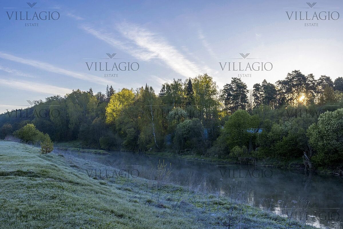 Экстерьер  (фото с лого)