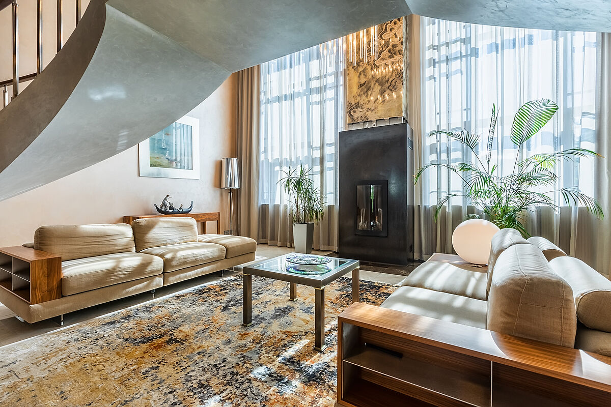 Загородный дом с бассейном в современном стиле