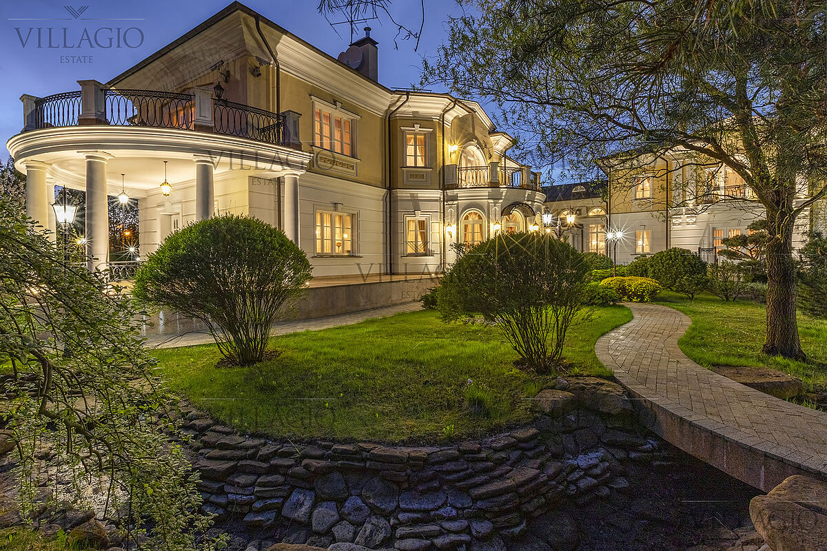 Резиденция в стиле русской усадьбы