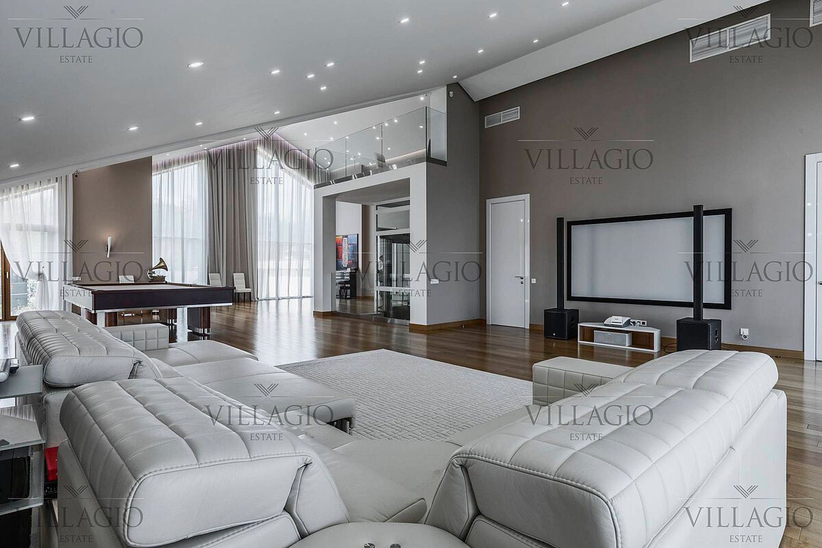 Дом с лифтом, бассейном и 3 террасами