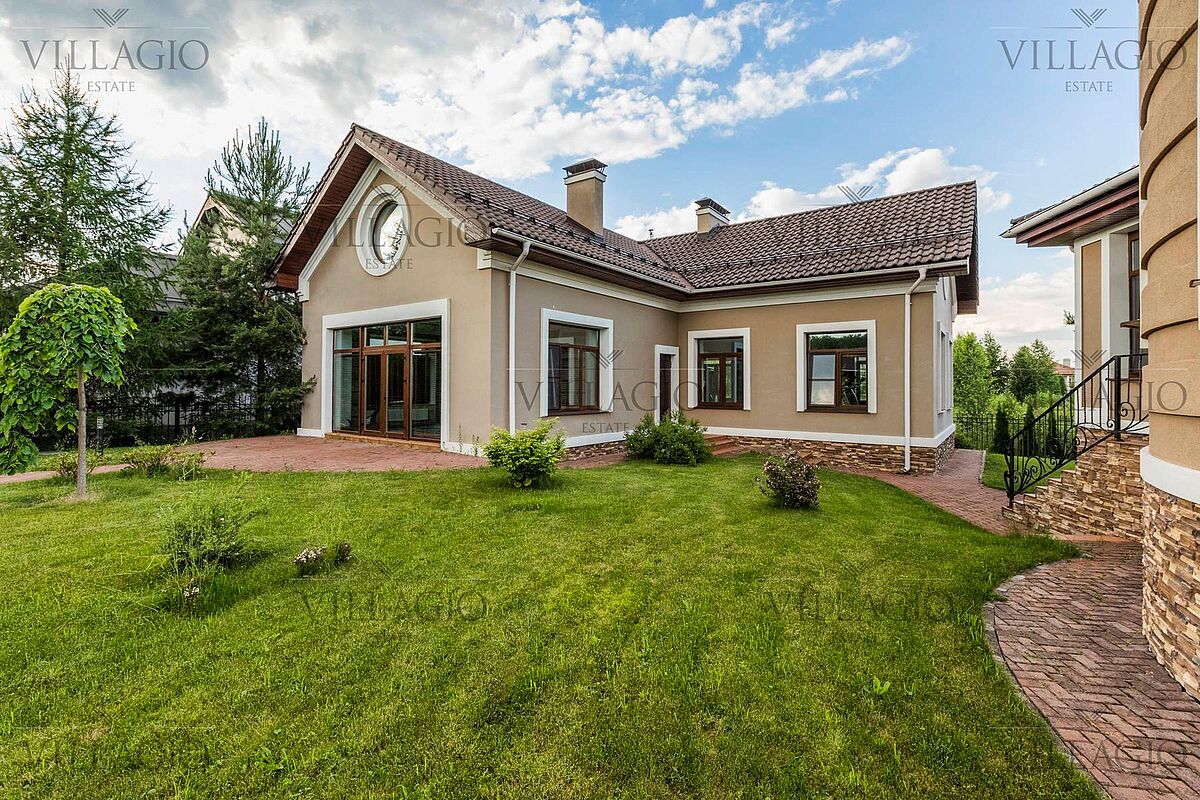Особняк со spa-центром на участке