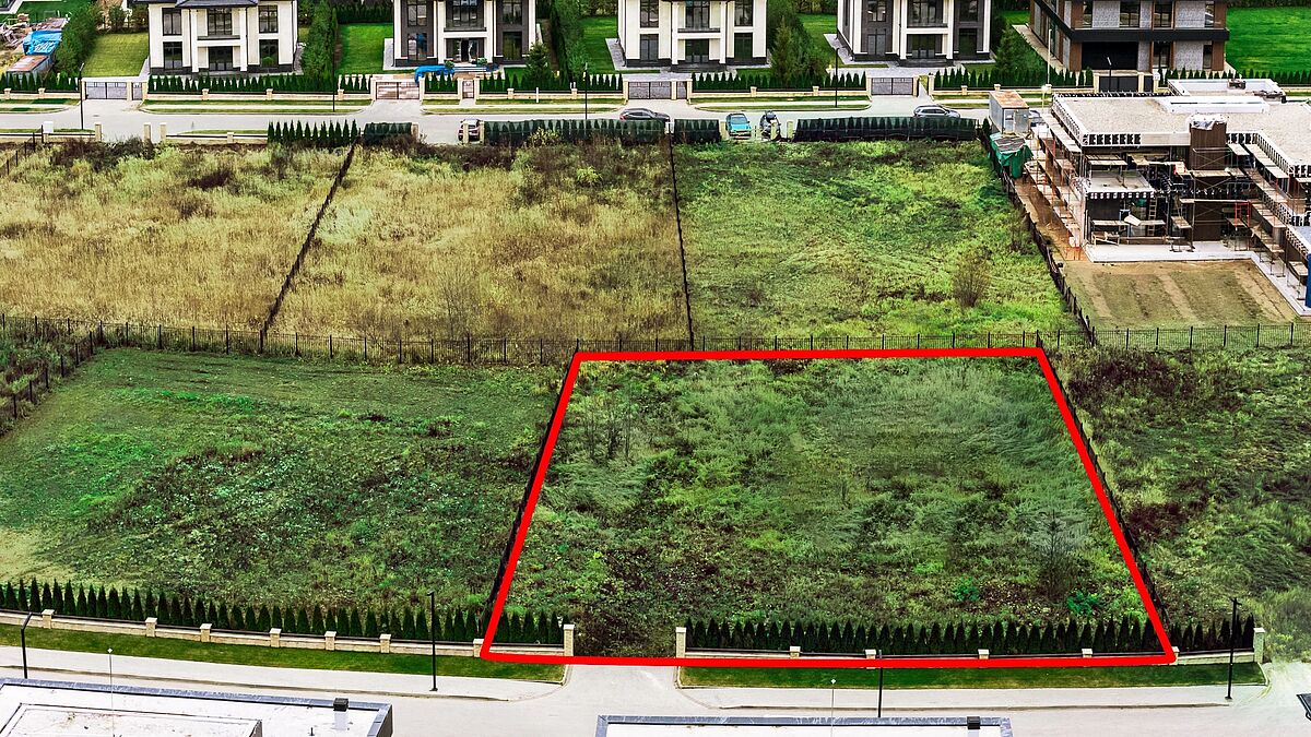 Земельный участок