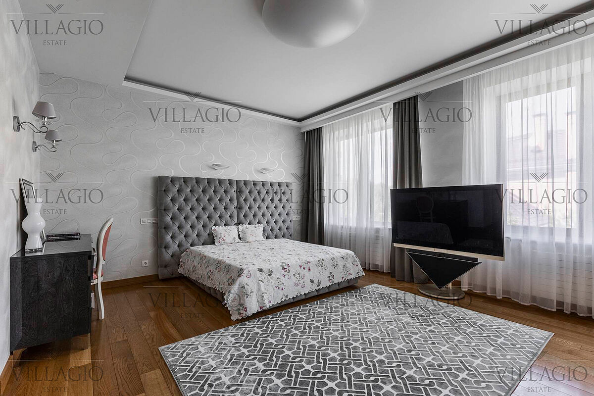 Дом с лифтом, бассейном и 3 террасами