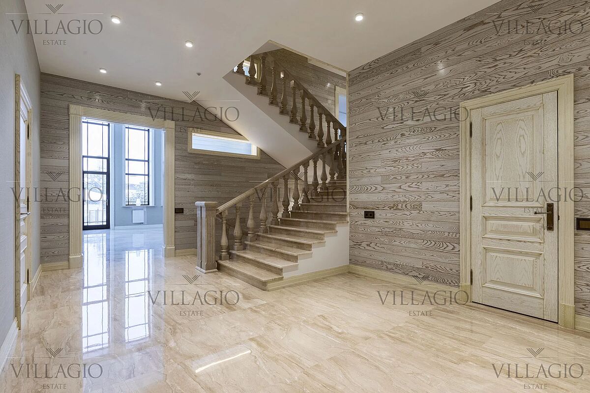 Дом рядом с двумя парками