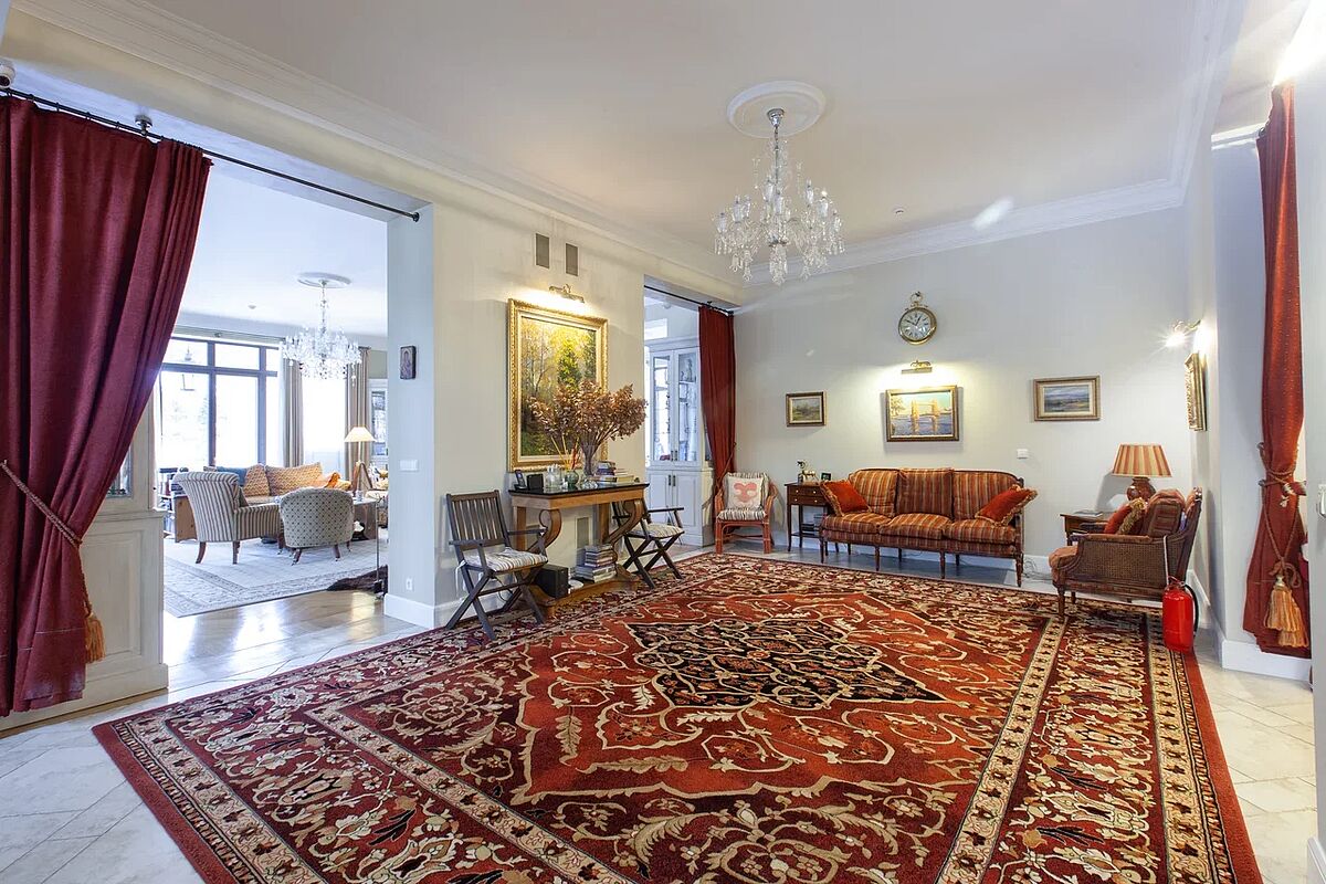 Дом с лифтом на участке 25 соток