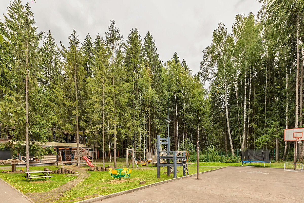 Кленовая Аллея