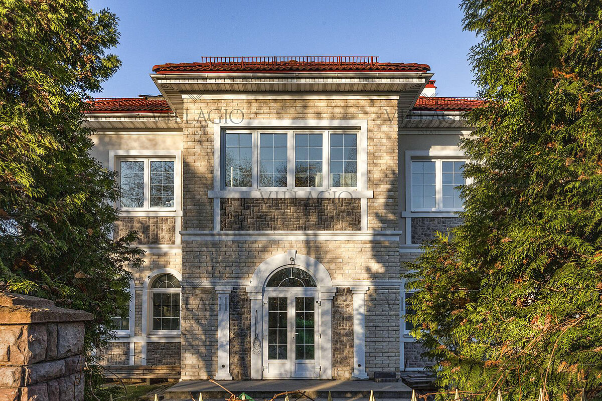 Дом у озера: один из последних в продаже