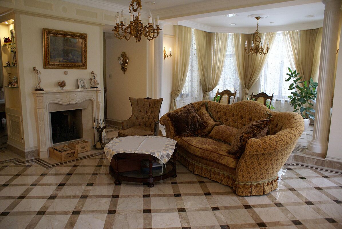 “Умный дом” у пруда с водопадом с домашним spa-салоном и автомойкой