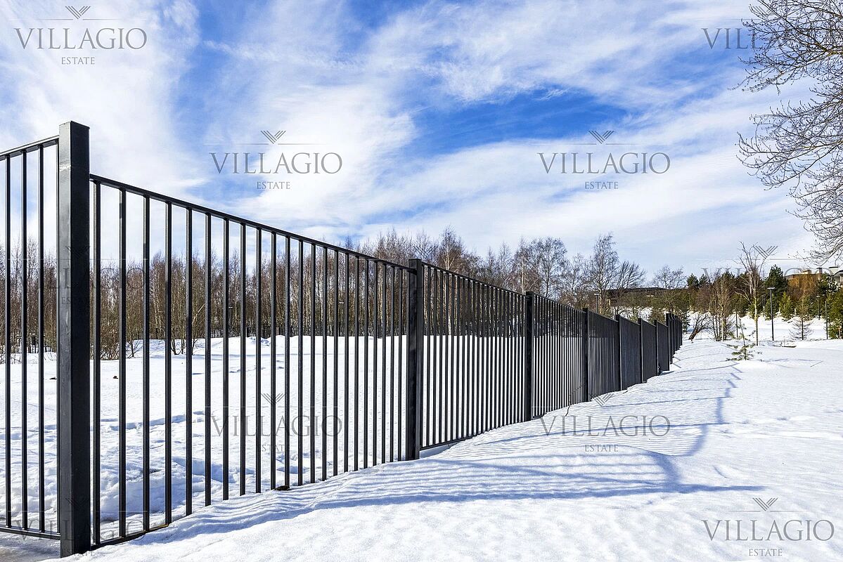 Экстерьер  (фото с лого)