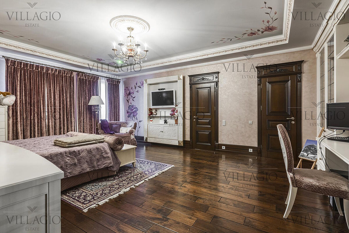 Дом со своим выходом к «венецианскому‎» каналу