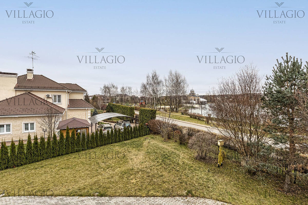 Дом у озера: один из последних в продаже