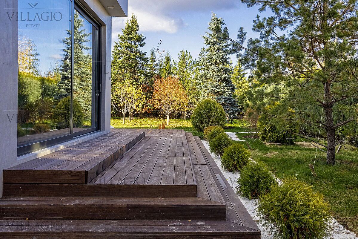 Задний двор