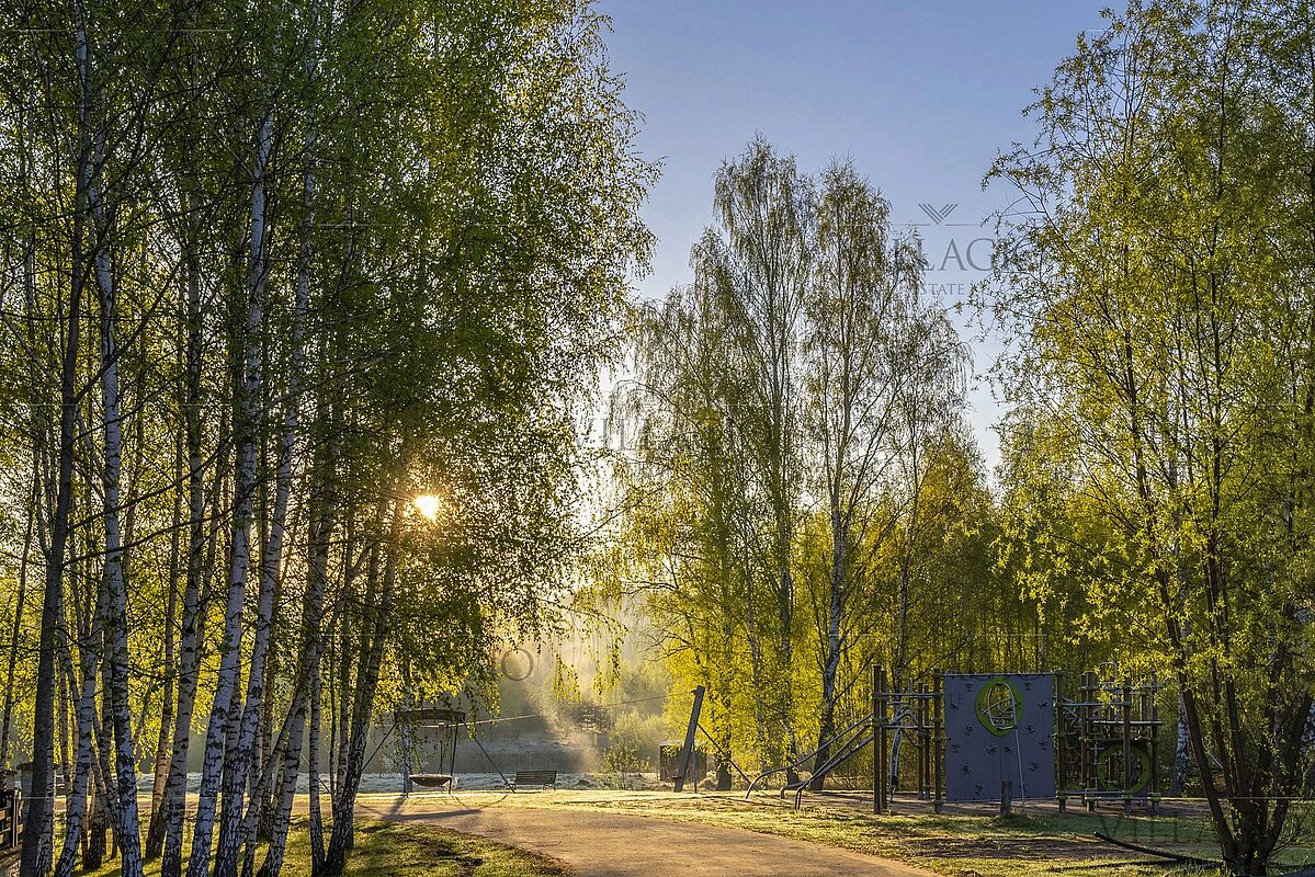 Экстерьер  (фото с лого)