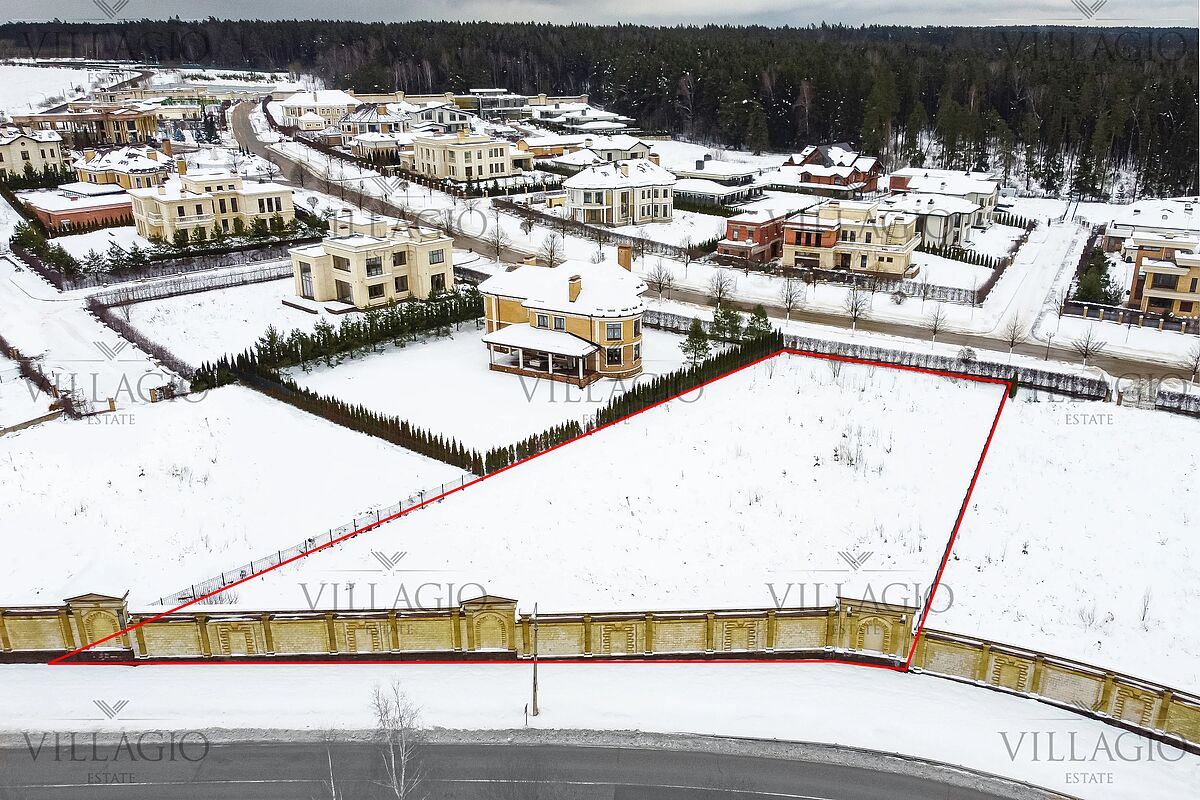 Земельный участок