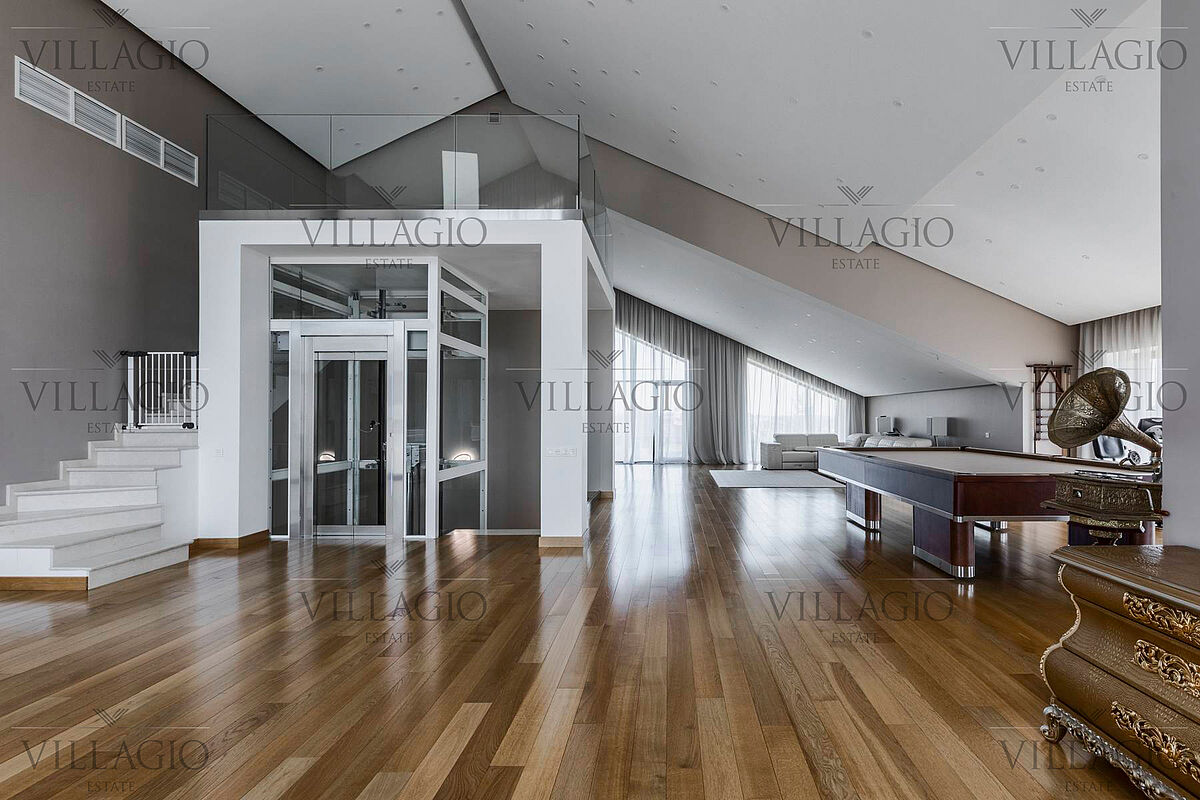 Дом с лифтом, бассейном и 3 террасами