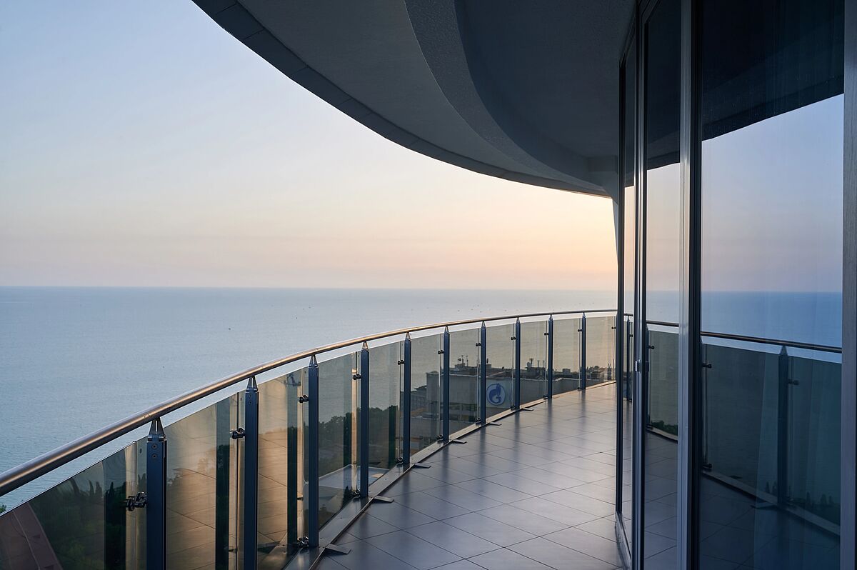 Балконы с видом на море