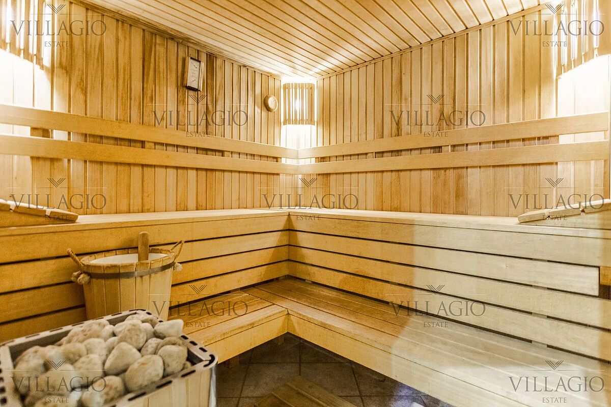 Элитный дом в классическом стиле у Москва-реки