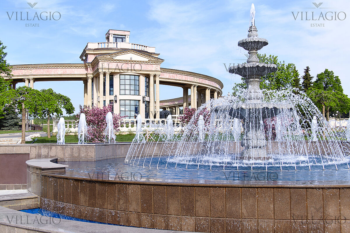 Парадный фонтан 