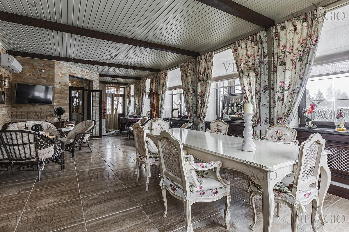 Дом со своим выходом к «венецианскому‎» каналу