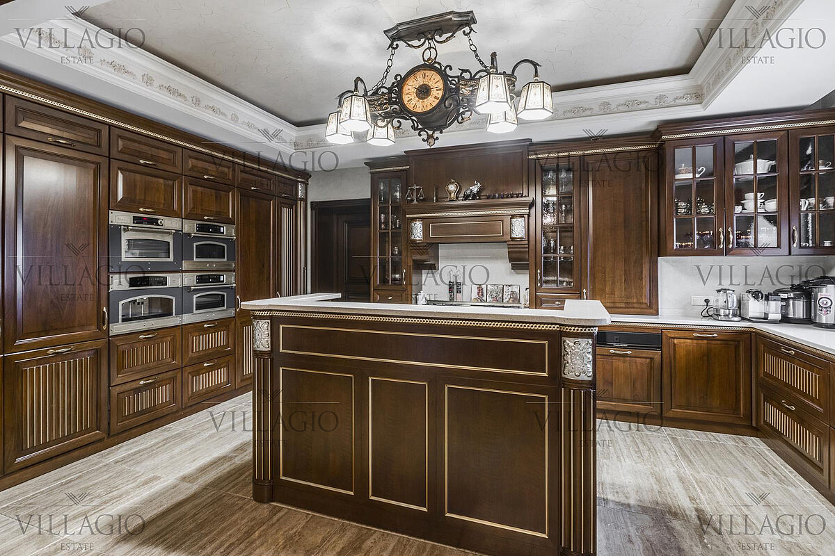 Дом со своим выходом к «венецианскому‎» каналу