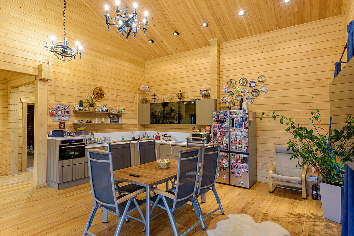 Дом рядом с парком и каналами