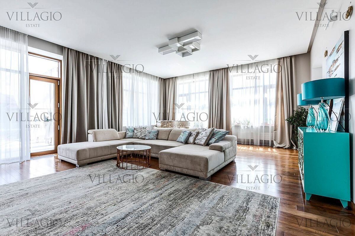 Дом с лифтом, бассейном и 3 террасами