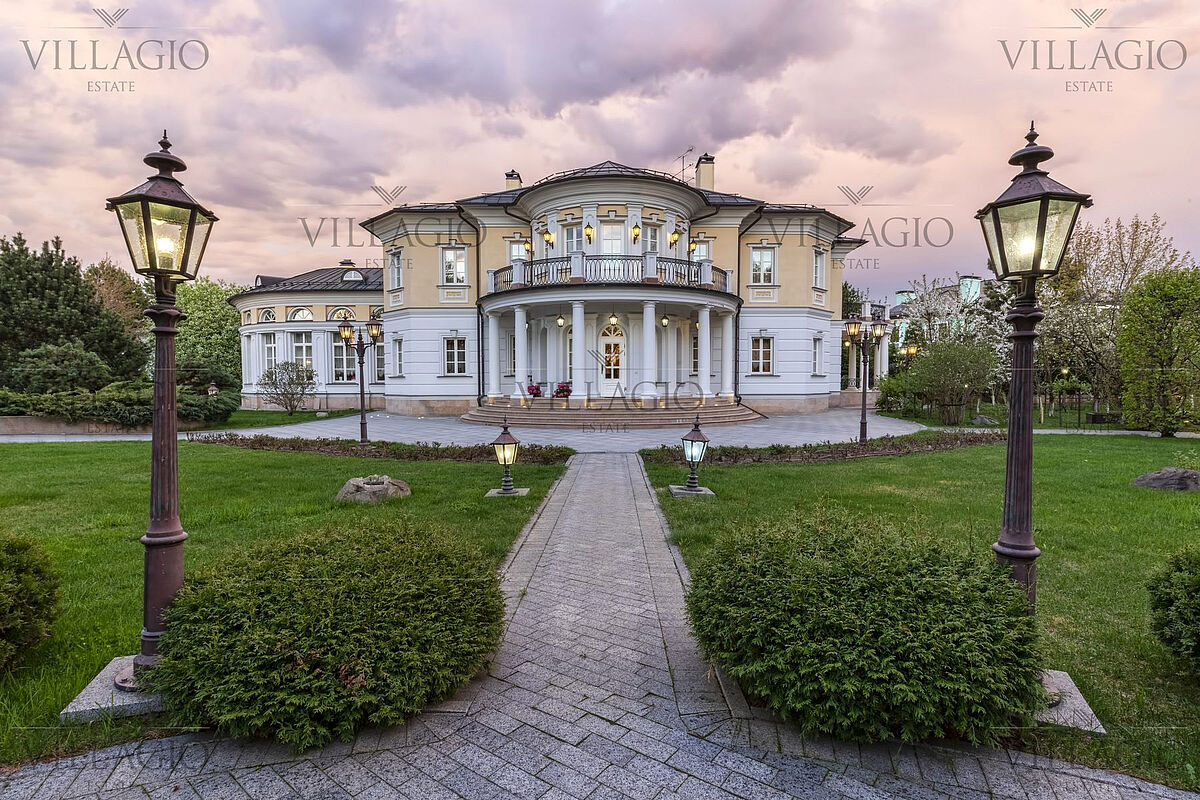 Резиденция в стиле русской усадьбы