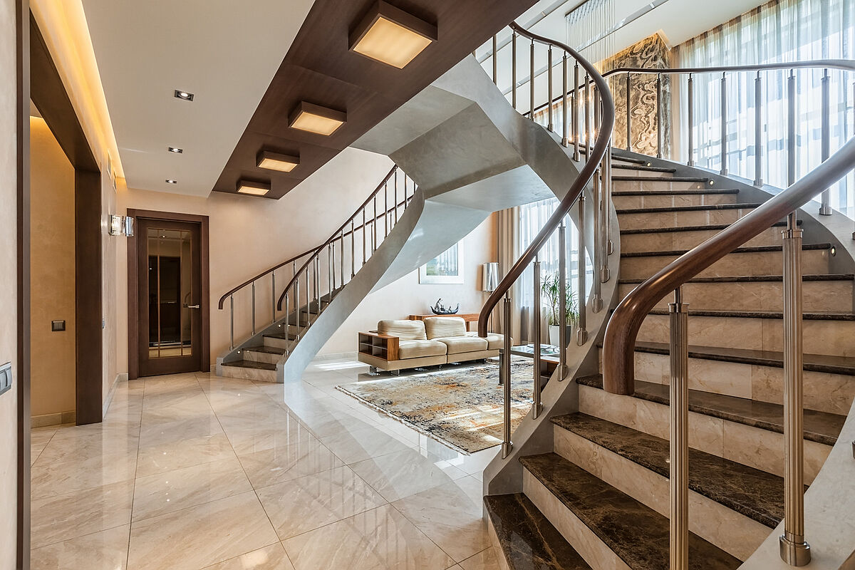 Загородный дом с бассейном в современном стиле